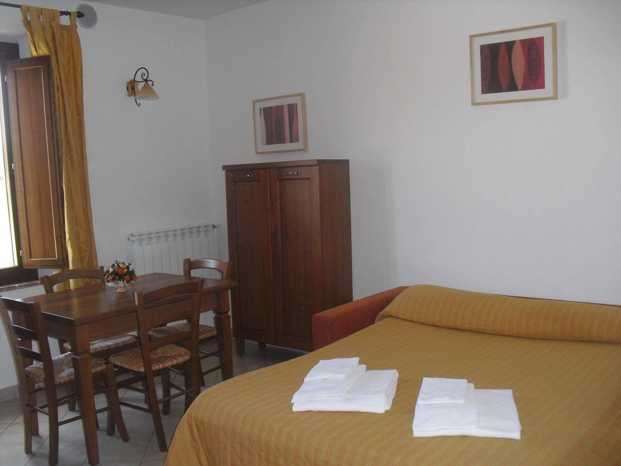 Oasi Del Grillo Apart otel Castelnuovo Berardenga Dış mekan fotoğraf