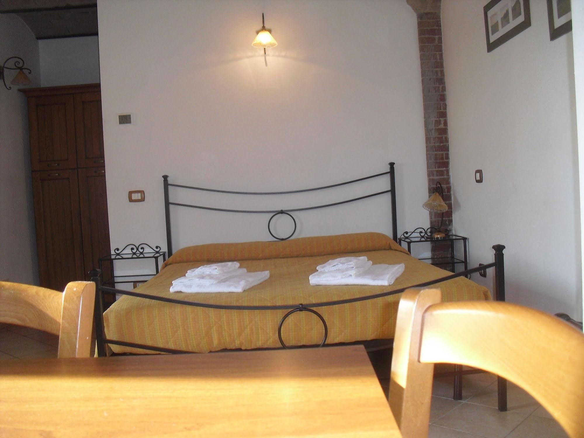 Oasi Del Grillo Apart otel Castelnuovo Berardenga Dış mekan fotoğraf